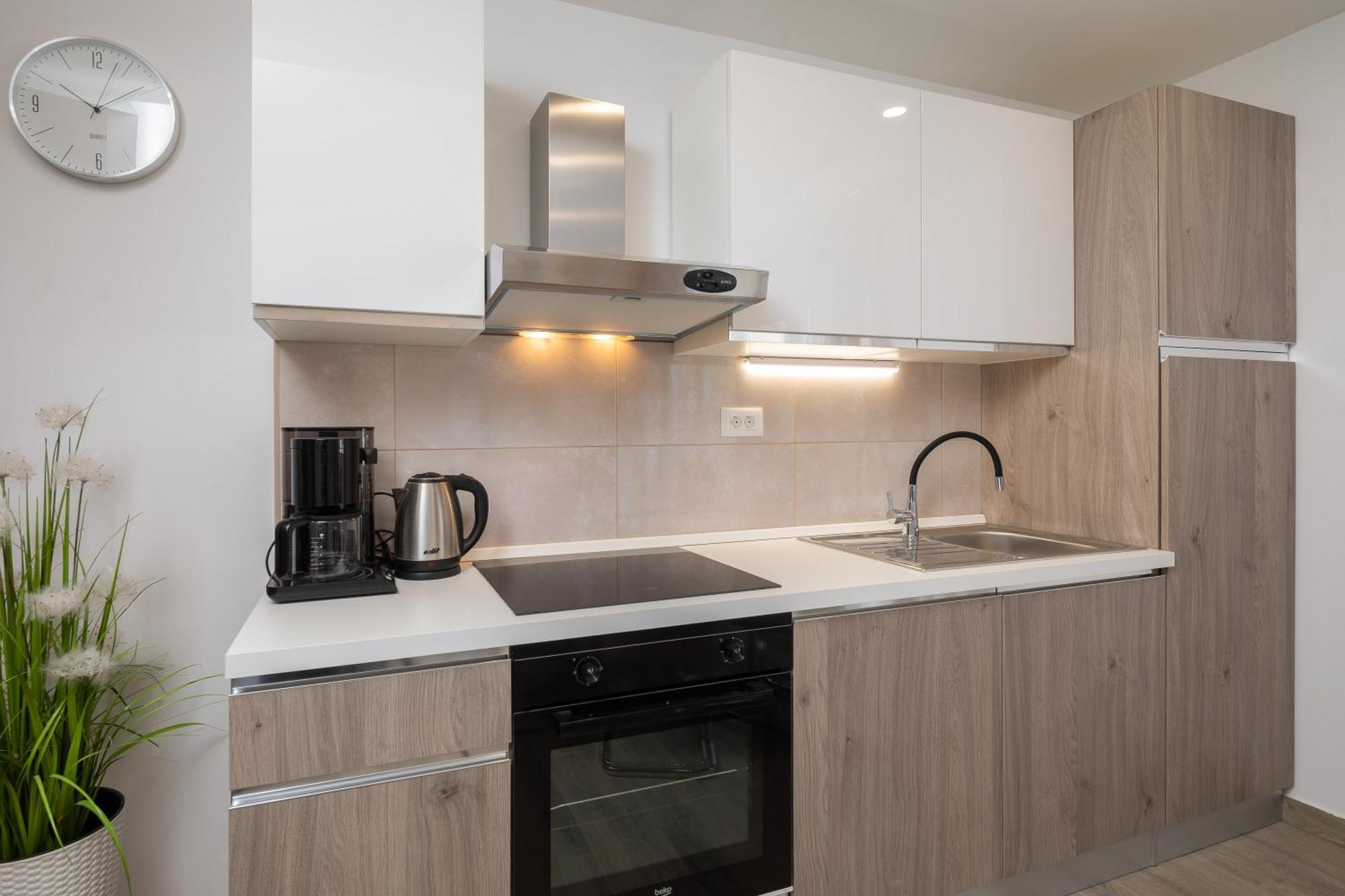 Apartments 20 Meters From The Beach Jesenice  Kamer foto